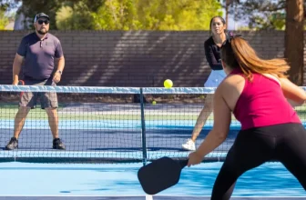 What Are the Best Apparel Choices for Comfort and Performance on the Court?